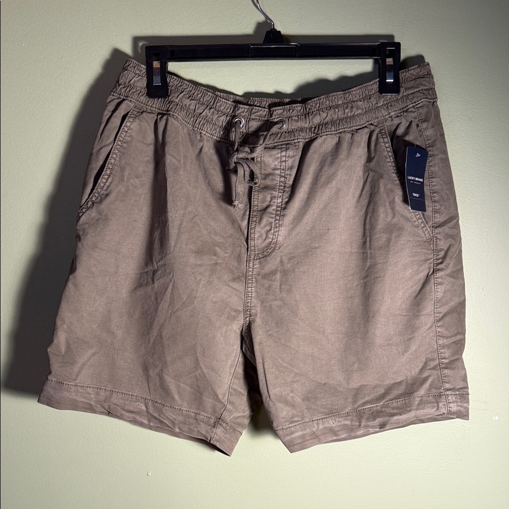 Lucky Brand Men's Athletic Drawstring Shorts in Army Green Large